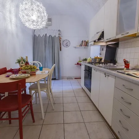Apartament Borgo Coscia 1 *