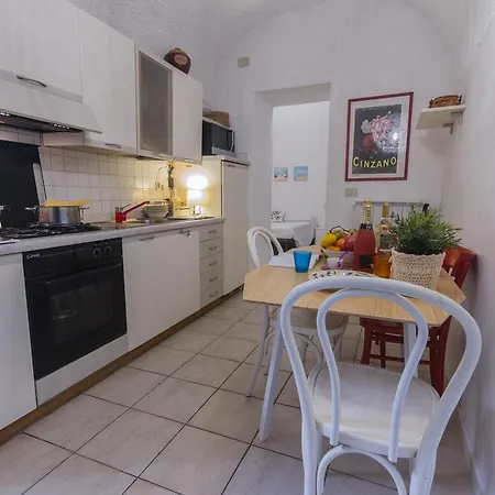Borgo Coscia 1 * Alassio